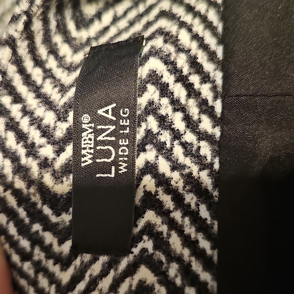 White House Black Market Luna Fluid Wide Leg Black White Pants 12 With Belt WP53 - Picture 11 of 12